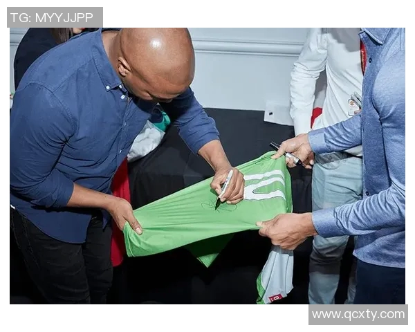 曼联携手代言国际品牌，商业价值飙升